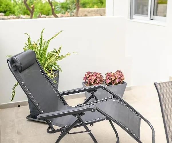 Aetherius Executive 5 Min To Apartment