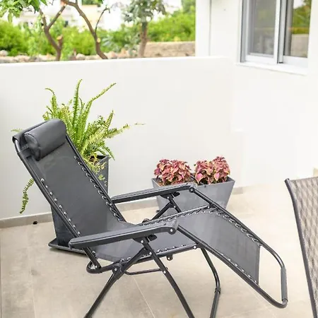 Aetherius Executive 5 Min To Apartment