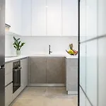 Aetherius Executive 5 Min To Apartment Kos Town